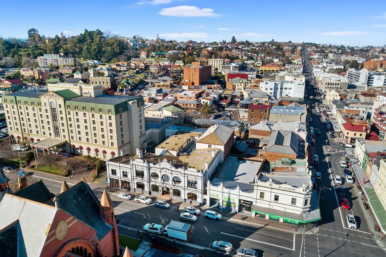 The Cornwall Historic Hotel Лонсестън Екстериор снимка